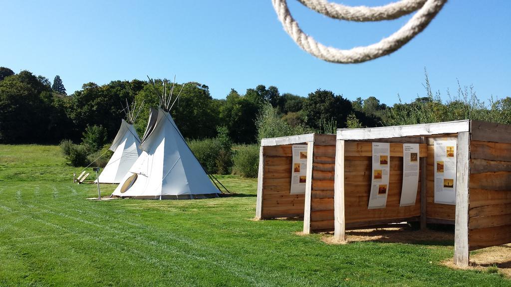 布吕隆 Les Tipis Du Bonheur De Vivre酒店 外观 照片